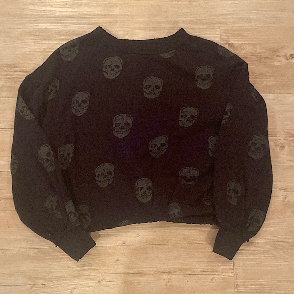 South Moon Under crew neck size smal